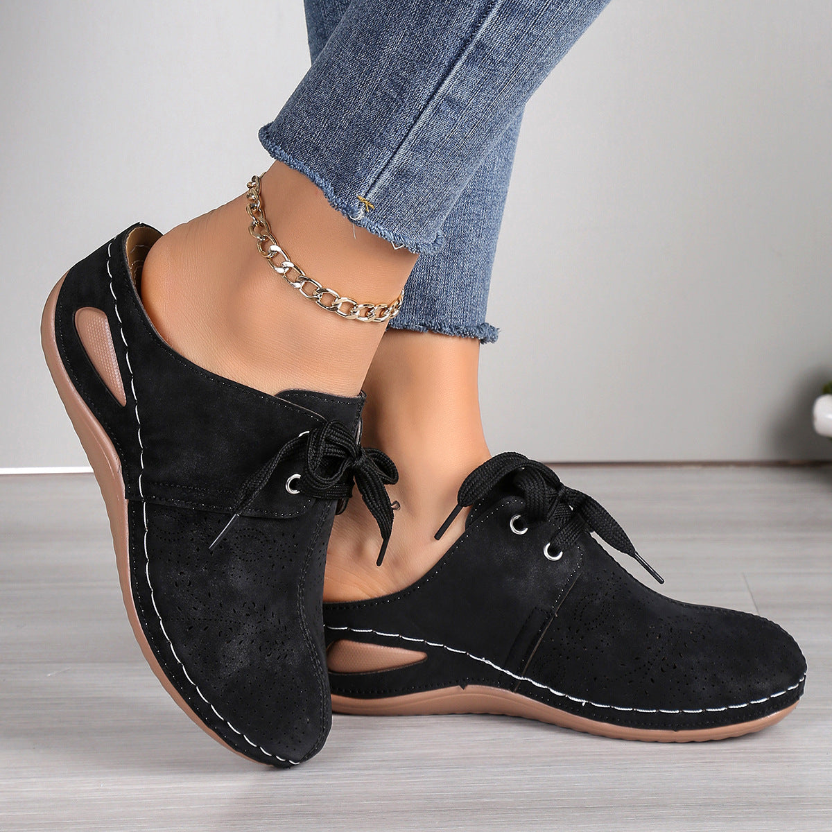 Wholesale women lace-up wedge with plus size hollow slippers